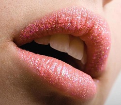 gescheurde mondhoeken - droge lippen - vegan make-up - vegan lippenstift - Geen droge lippen meer