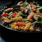 Pastasalade gegrilde courgette