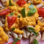 Pasta met romige pompoen-wortelsaus