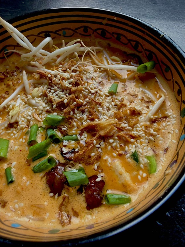 Tofu kokossoep met rode curry